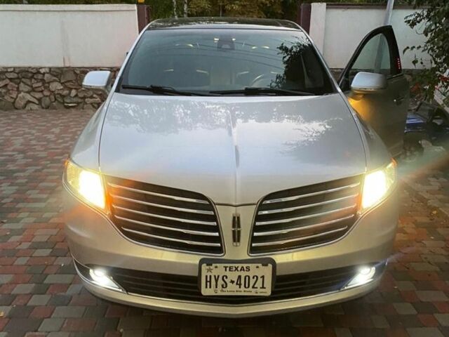 Серый Линкольн МКТ, объемом двигателя 3.7 л и пробегом 140 тыс. км за 22000 $, фото 1 на Automoto.ua