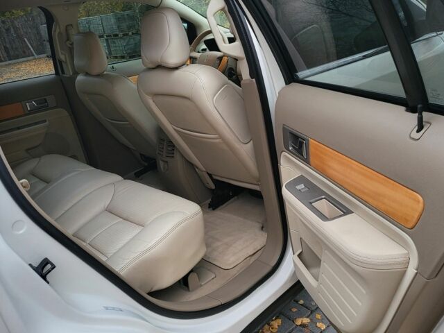 Белый Линкольн МКХ, объемом двигателя 3.5 л и пробегом 340 тыс. км за 8500 $, фото 12 на Automoto.ua