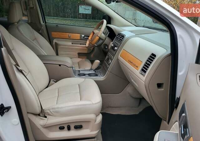 Белый Линкольн МКХ, объемом двигателя 3.5 л и пробегом 340 тыс. км за 8500 $, фото 11 на Automoto.ua