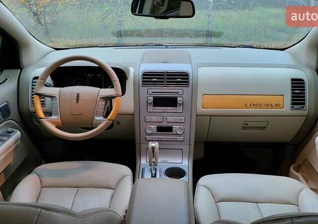 Белый Линкольн МКХ, объемом двигателя 3.5 л и пробегом 340 тыс. км за 8500 $, фото 9 на Automoto.ua