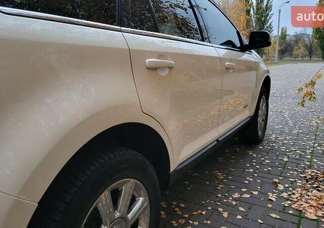 Белый Линкольн МКХ, объемом двигателя 3.5 л и пробегом 340 тыс. км за 8500 $, фото 6 на Automoto.ua