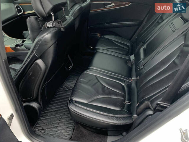 Белый Линкольн МКХ, объемом двигателя 3.73 л и пробегом 183 тыс. км за 19999 $, фото 18 на Automoto.ua