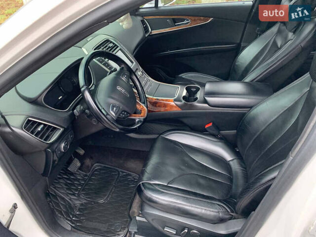 Белый Линкольн МКХ, объемом двигателя 3.73 л и пробегом 183 тыс. км за 19999 $, фото 12 на Automoto.ua