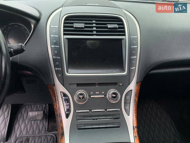 Белый Линкольн МКХ, объемом двигателя 3.73 л и пробегом 183 тыс. км за 19999 $, фото 16 на Automoto.ua