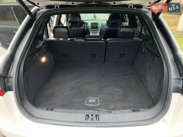 Белый Линкольн МКХ, объемом двигателя 3.73 л и пробегом 183 тыс. км за 19999 $, фото 20 на Automoto.ua