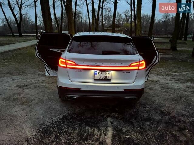 Белый Линкольн МКХ, объемом двигателя 2.69 л и пробегом 253 тыс. км за 17200 $, фото 7 на Automoto.ua