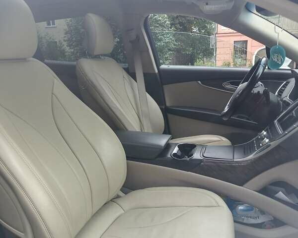 Білий Лінкольн MKX, об'ємом двигуна 3.73 л та пробігом 205 тис. км за 19800 $, фото 4 на Automoto.ua