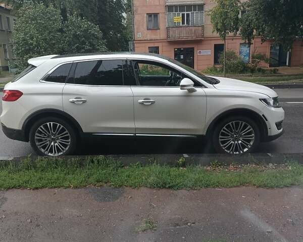 Білий Лінкольн MKX, об'ємом двигуна 3.73 л та пробігом 205 тис. км за 19800 $, фото 2 на Automoto.ua