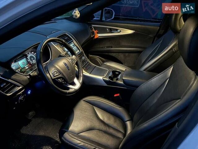 Белый Линкольн МКХ, объемом двигателя 2.69 л и пробегом 253 тыс. км за 17200 $, фото 10 на Automoto.ua