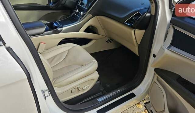 Лінкольн MKX 2018 у Дніпро (Дніпропетровську) на Automoto.ua Білий Лінкольн MKX, об'ємом двигуна 3.7 л та пробігом 170 тис. км за 16600 $, фото 22 на Automoto.ua