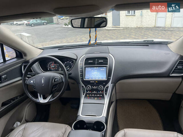 Белый Линкольн МКХ, объемом двигателя 3.73 л и пробегом 170 тыс. км за 14999 $, фото 17 на Automoto.ua