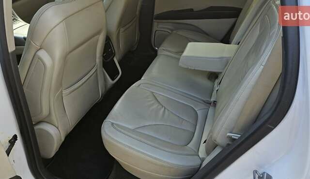 Лінкольн MKX 2018 у Дніпро (Дніпропетровську) на Automoto.ua Білий Лінкольн MKX, об'ємом двигуна 3.7 л та пробігом 170 тис. км за 16600 $, фото 21 на Automoto.ua