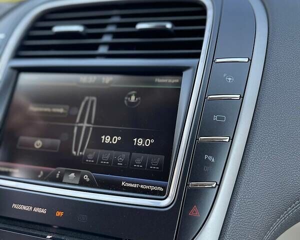 Черный Линкольн МКХ, объемом двигателя 3.7 л и пробегом 149 тыс. км за 19700 $, фото 21 на Automoto.ua