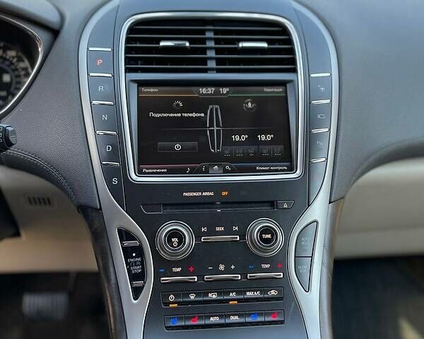 Черный Линкольн МКХ, объемом двигателя 3.7 л и пробегом 149 тыс. км за 19700 $, фото 20 на Automoto.ua