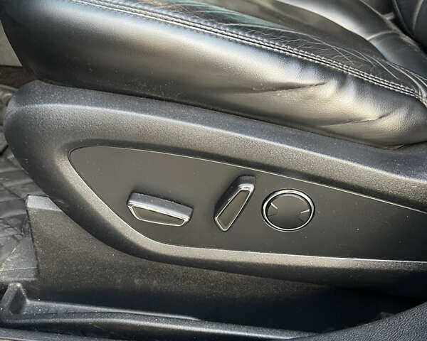 Черный Линкольн МКХ, объемом двигателя 3.73 л и пробегом 144 тыс. км за 19900 $, фото 19 на Automoto.ua