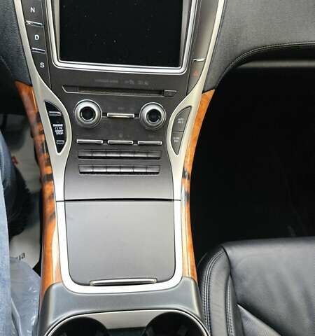 Чорний Лінкольн MKX, об'ємом двигуна 3.73 л та пробігом 112 тис. км за 18000 $, фото 5 на Automoto.ua