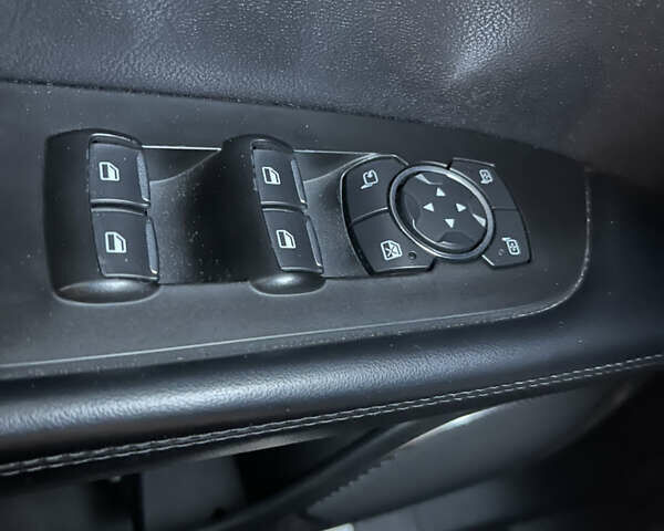 Черный Линкольн МКХ, объемом двигателя 3.73 л и пробегом 144 тыс. км за 19900 $, фото 26 на Automoto.ua