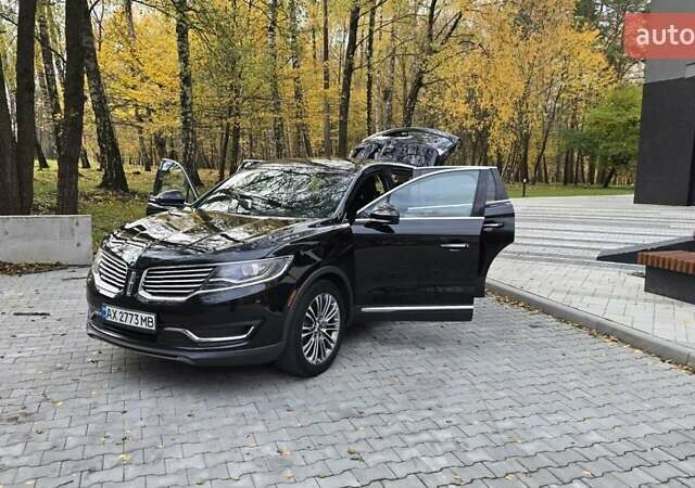 Чорний Лінкольн MKX, об'ємом двигуна 3.73 л та пробігом 112 тис. км за 18000 $, фото 12 на Automoto.ua