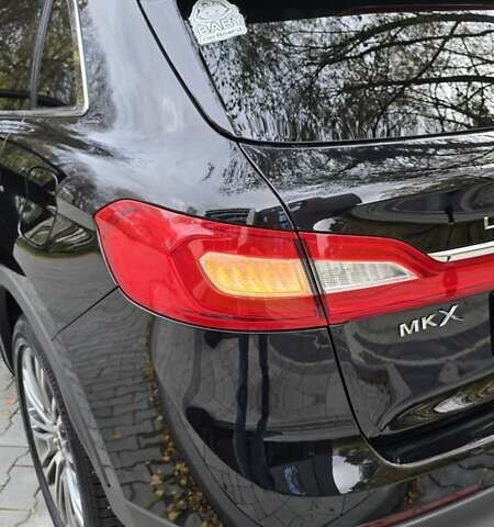 Чорний Лінкольн MKX, об'ємом двигуна 3.73 л та пробігом 112 тис. км за 18000 $, фото 8 на Automoto.ua