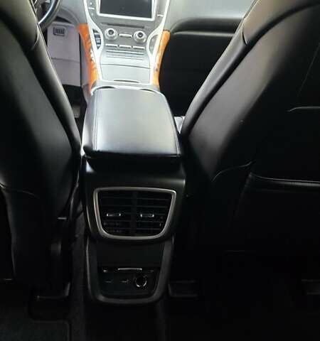 Чорний Лінкольн MKX, об'ємом двигуна 3.73 л та пробігом 112 тис. км за 18000 $, фото 2 на Automoto.ua