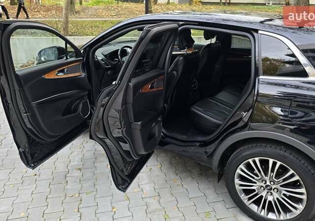 Чорний Лінкольн MKX, об'ємом двигуна 3.73 л та пробігом 112 тис. км за 18000 $, фото 7 на Automoto.ua