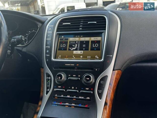 Черный Линкольн МКХ, объемом двигателя 0 л и пробегом 100 тыс. км за 16400 $, фото 13 на Automoto.ua