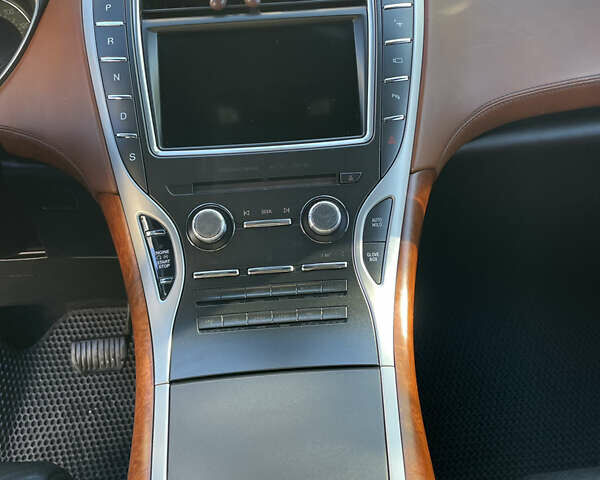 Черный Линкольн МКХ, объемом двигателя 2.69 л и пробегом 55 тыс. км за 20500 $, фото 12 на Automoto.ua