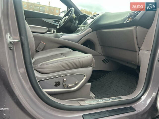 Фиолетовый Линкольн МКХ, объемом двигателя 3.73 л и пробегом 93 тыс. км за 20000 $, фото 6 на Automoto.ua