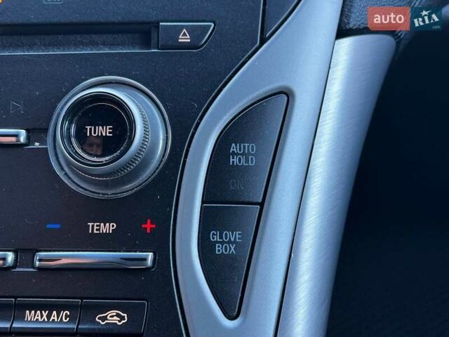 Червоний Лінкольн MKX, об'ємом двигуна 2.69 л та пробігом 122 тис. км за 15990 $, фото 28 на Automoto.ua