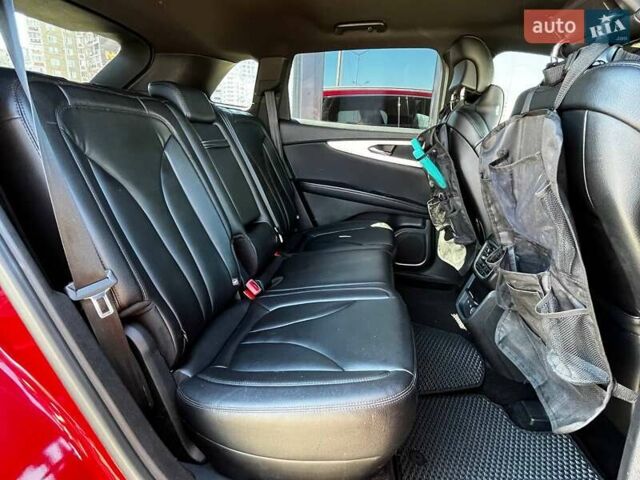 Червоний Лінкольн MKX, об'ємом двигуна 2.69 л та пробігом 122 тис. км за 15990 $, фото 13 на Automoto.ua
