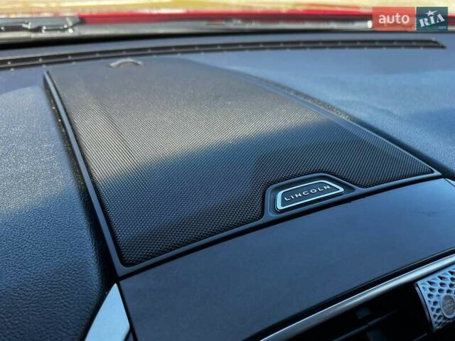 Червоний Лінкольн MKX, об'ємом двигуна 2.69 л та пробігом 122 тис. км за 15490 $, фото 29 на Automoto.ua
