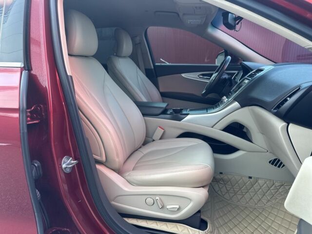 Красный Линкольн МКХ, объемом двигателя 2.7 л и пробегом 167 тыс. км за 16900 $, фото 23 на Automoto.ua