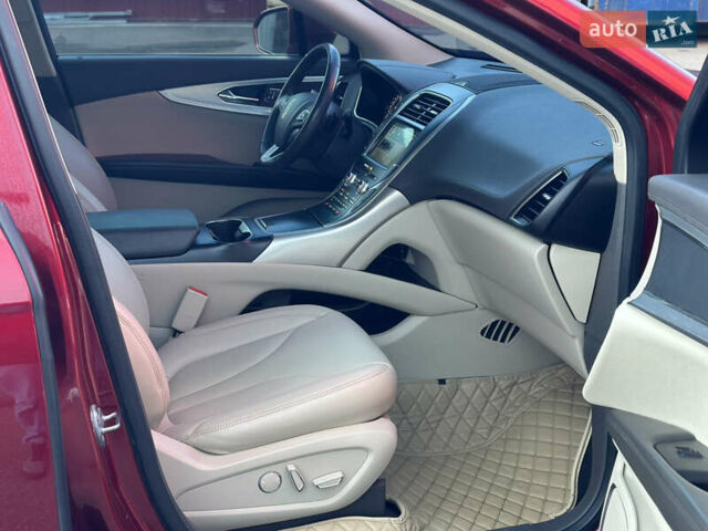 Красный Линкольн МКХ, объемом двигателя 2.69 л и пробегом 167 тыс. км за 16900 $, фото 36 на Automoto.ua