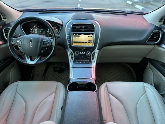 Красный Линкольн МКХ, объемом двигателя 2.7 л и пробегом 167 тыс. км за 16900 $, фото 2 на Automoto.ua