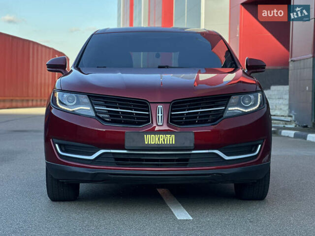 Красный Линкольн МКХ, объемом двигателя 2.69 л и пробегом 167 тыс. км за 16900 $, фото 2 на Automoto.ua