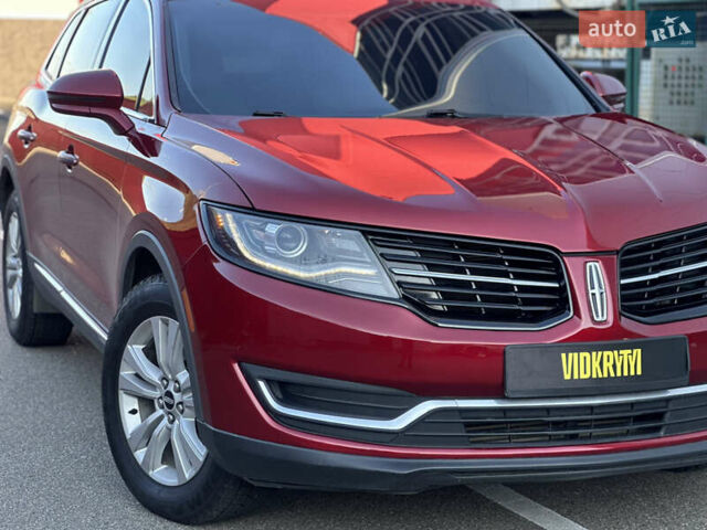 Красный Линкольн МКХ, объемом двигателя 2.69 л и пробегом 167 тыс. км за 16900 $, фото 3 на Automoto.ua