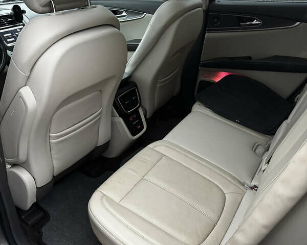 Серый Линкольн МКХ, объемом двигателя 2.69 л и пробегом 187 тыс. км за 19100 $, фото 12 на Automoto.ua