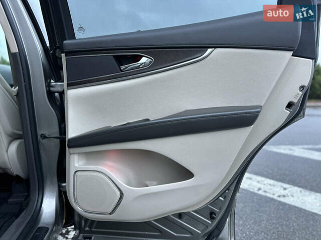 Серый Линкольн МКХ, объемом двигателя 3.73 л и пробегом 157 тыс. км за 16999 $, фото 30 на Automoto.ua