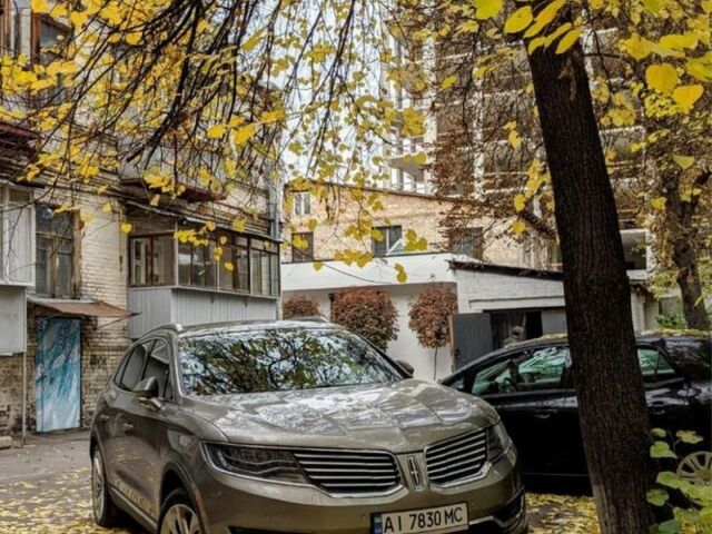 Серый Линкольн МКХ, объемом двигателя 3.3 л и пробегом 89 тыс. км за 18700 $, фото 2 на Automoto.ua