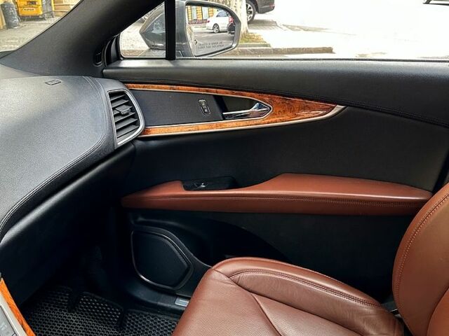 Серый Линкольн МКХ, объемом двигателя 3.7 л и пробегом 85 тыс. км за 20000 $, фото 6 на Automoto.ua