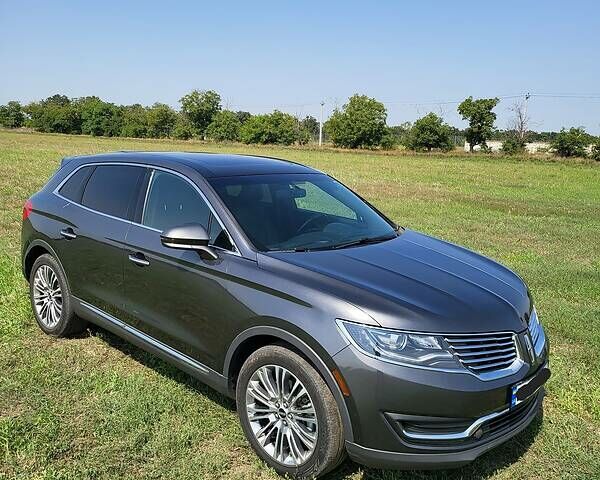 Сірий Лінкольн MKX, об'ємом двигуна 3.7 л та пробігом 120 тис. км за 20800 $, фото 4 на Automoto.ua