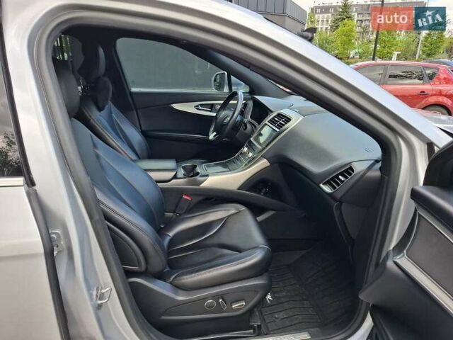 Сірий Лінкольн MKX, об'ємом двигуна 3.73 л та пробігом 113 тис. км за 21199 $, фото 26 на Automoto.ua