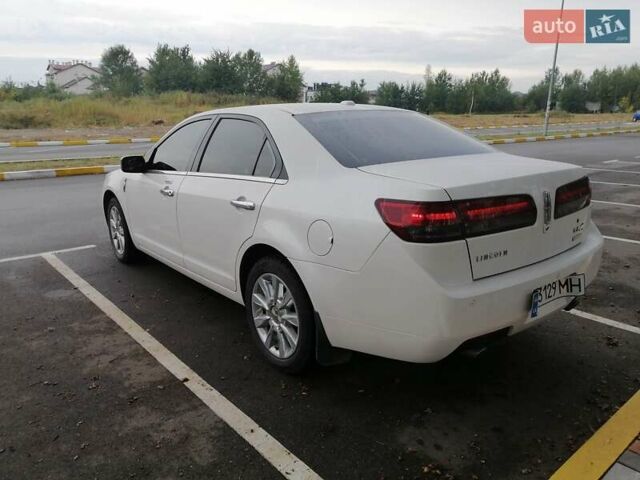 Белый Линкольн МКЗ, объемом двигателя 2.5 л и пробегом 173 тыс. км за 10200 $, фото 7 на Automoto.ua