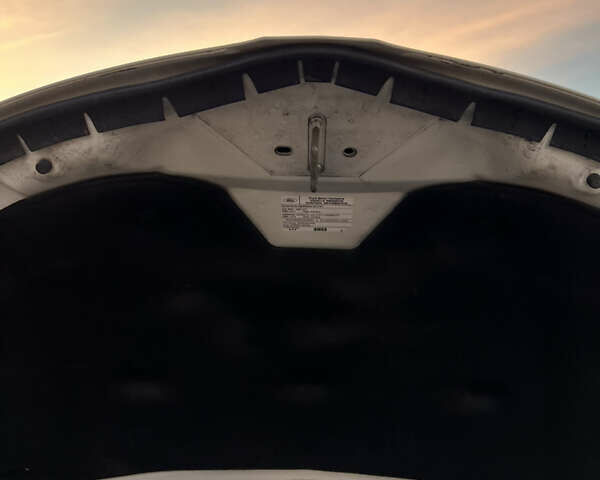 Белый Линкольн МКЗ, объемом двигателя 2 л и пробегом 141 тыс. км за 12400 $, фото 37 на Automoto.ua