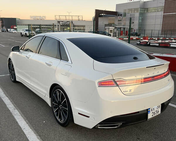 Белый Линкольн МКЗ, объемом двигателя 2 л и пробегом 141 тыс. км за 12400 $, фото 4 на Automoto.ua