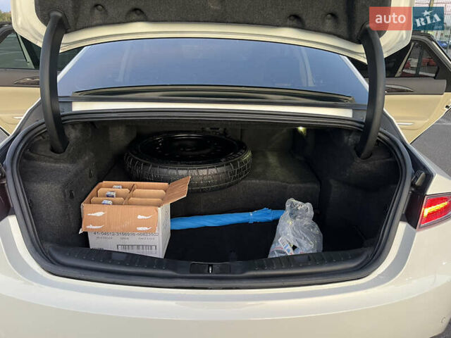 Белый Линкольн МКЗ, объемом двигателя 2 л и пробегом 141 тыс. км за 12400 $, фото 32 на Automoto.ua