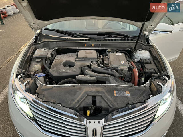 Белый Линкольн МКЗ, объемом двигателя 2 л и пробегом 141 тыс. км за 12400 $, фото 33 на Automoto.ua