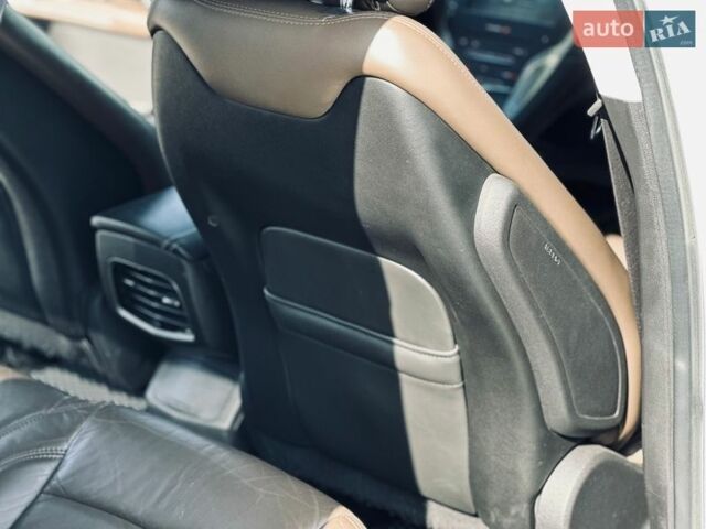 Білий Лінкольн MKZ, об'ємом двигуна 2 л та пробігом 162 тис. км за 9500 $, фото 17 на Automoto.ua
