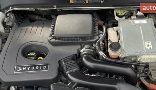 Белый Линкольн МКЗ, объемом двигателя 2 л и пробегом 315 тыс. км за 11800 $, фото 2 на Automoto.ua