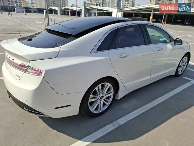 Белый Линкольн МКЗ, объемом двигателя 2 л и пробегом 161 тыс. км за 11800 $, фото 8 на Automoto.ua